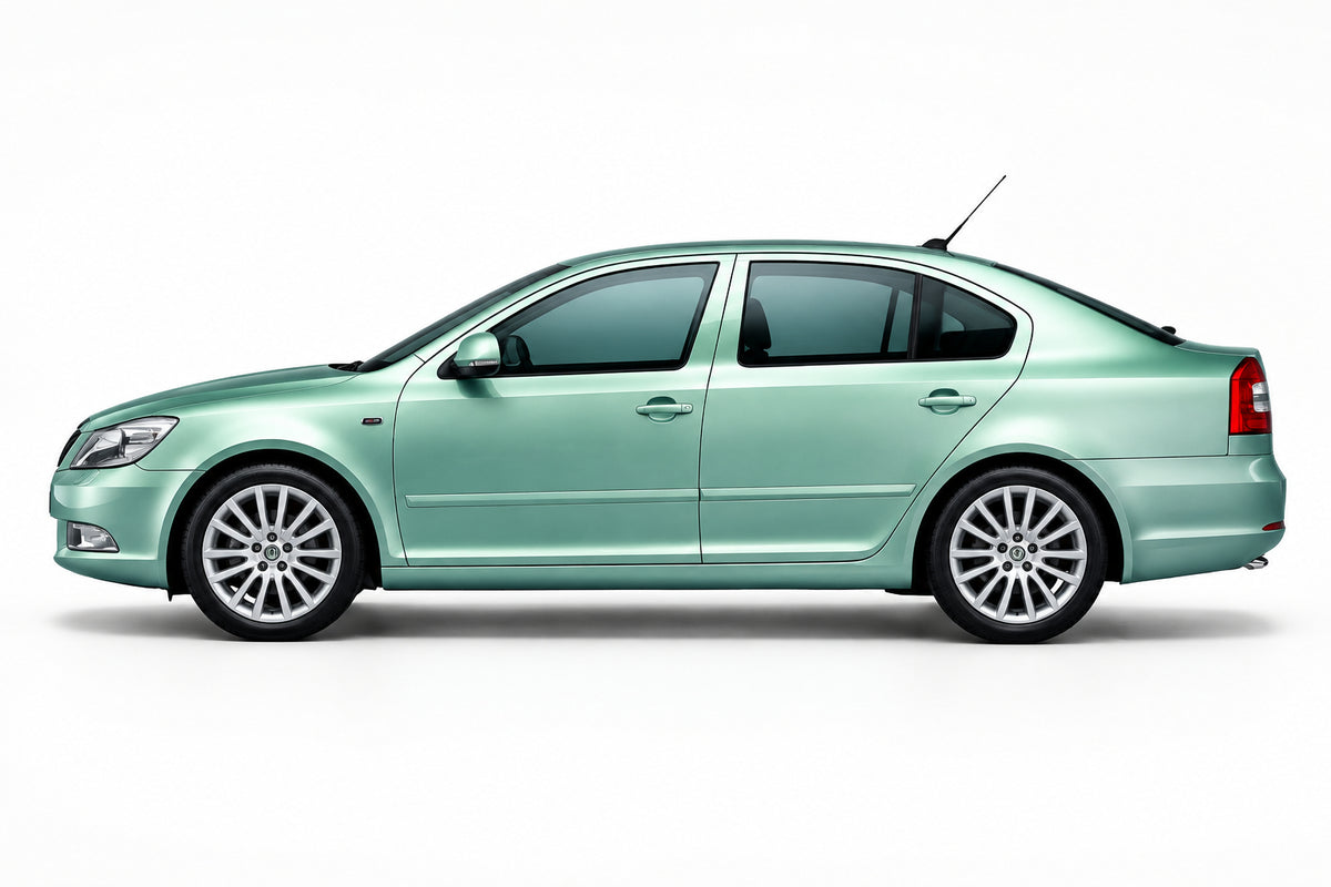 Skoda Octavia 2 , vedere laterală.