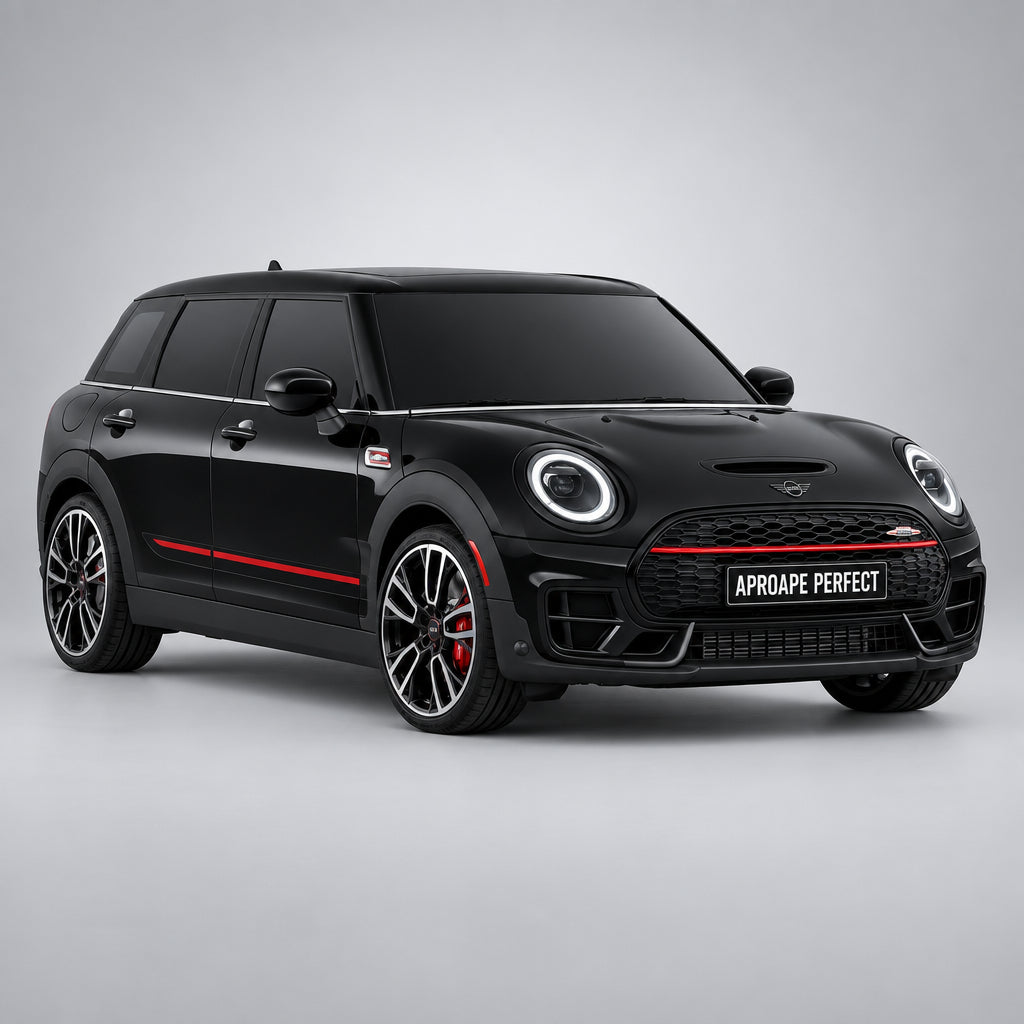 MINI Clubman Cooper S JCW F54 negru pe fundal gri.