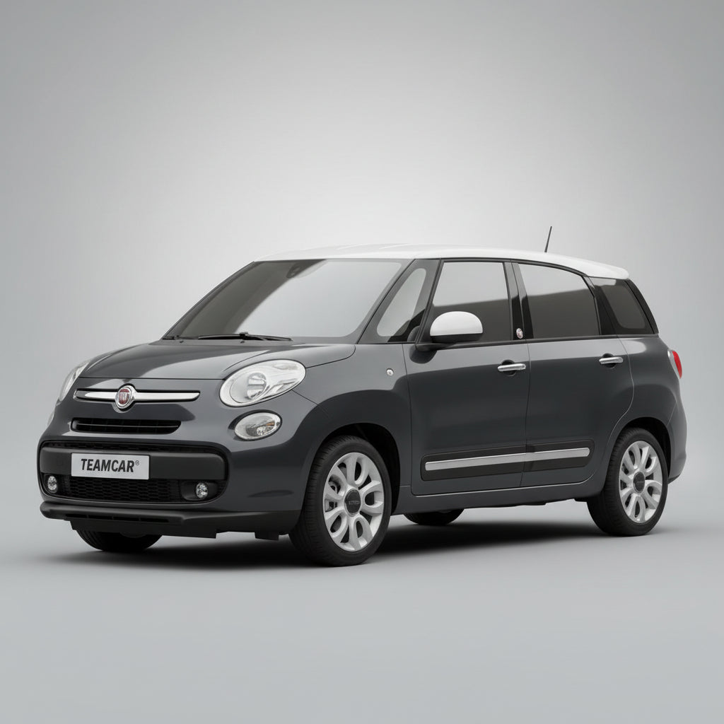 Fiat 500L Living negru pe fundal gri.
