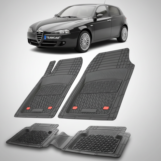 set de covorase din cauciuc negre cu o alfa romeo 147 hatchback negru in fundal