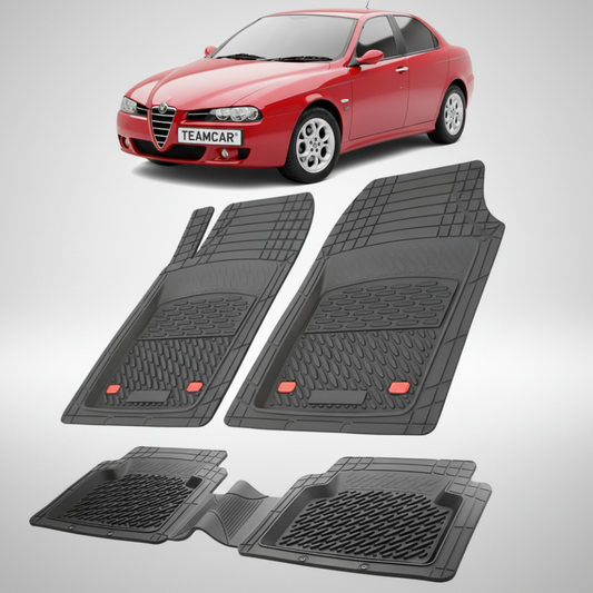 set de covorase din cauciuc negre cu o alfa romeo 156 rosie in fundal