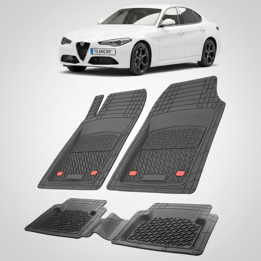 set de covorase din cauciuc negre cu o alfa romeo giulia alba in fundal