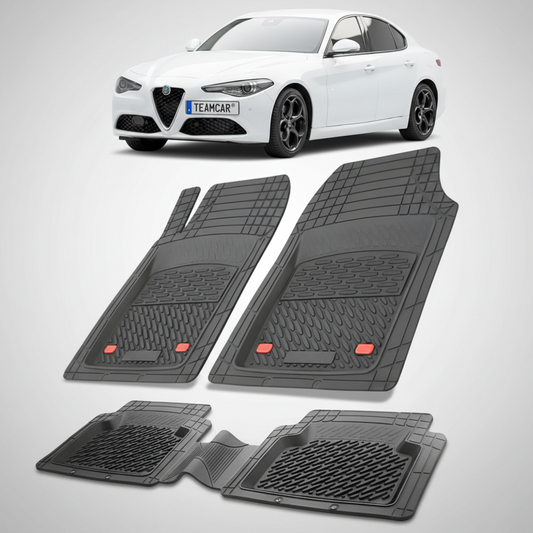 set de covorase din cauciuc negre cu o alfa romeo giulia sedan alba in fundal