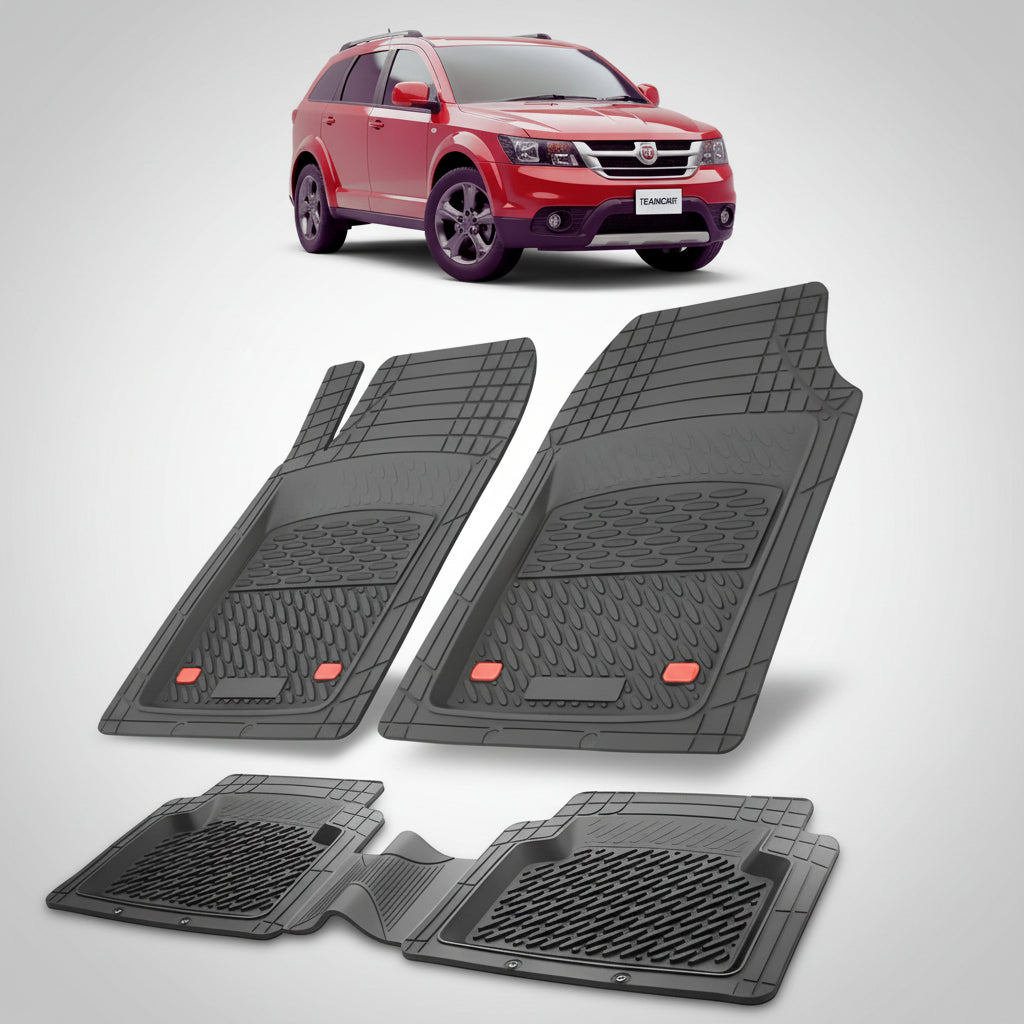 set de covorase din cauciuc negre cu un fiat freemont facelift suv rosu in fundal