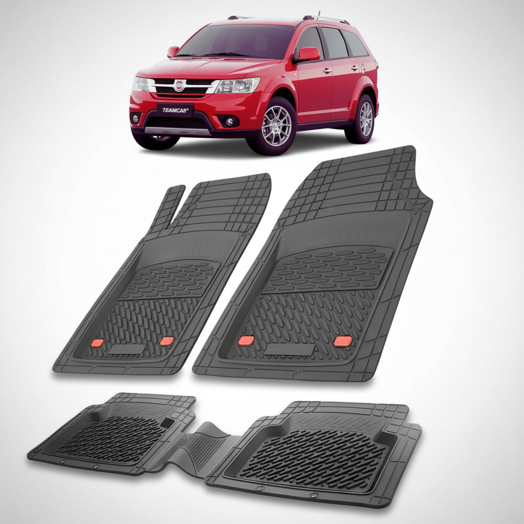 set de covorase din cauciuc negre cu un fiat freemont suv rosu in fundal