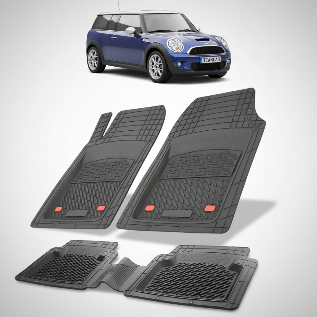 set de covorase din cauciuc negre cu un mini clubman r55 break albastra in fundal