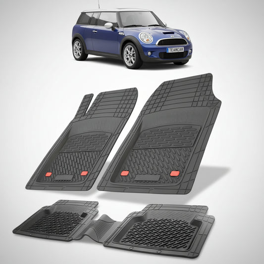 set de covorase din cauciuc negre cu un mini clubman r55 break albastra in fundal
