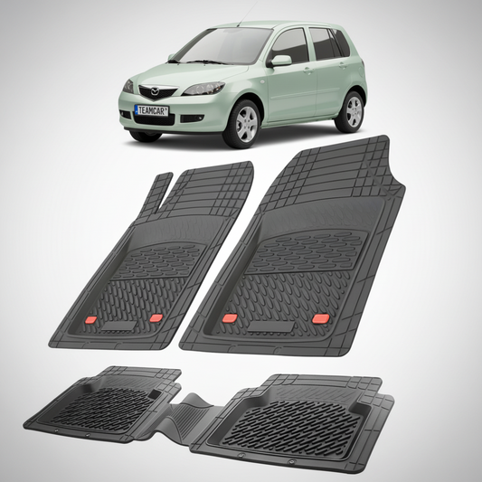 set de covorase din cauciuc negre cu o mazda 2 dy hatchback 5 usi verde deschis metalizat in fundal