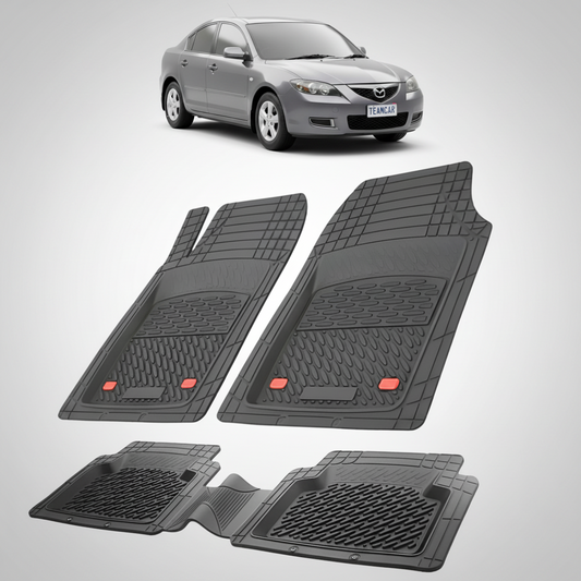set de covorase din cauciuc negre cu o mazda 3 bk facelift sedan gri inchis in fundal
