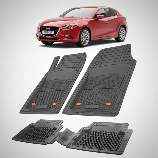 set de covorase din cauciuc negre cu o mazda 3 bn facelift hatchback 5 usi rosie in fundal
