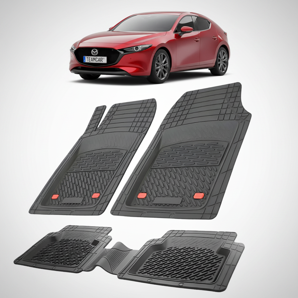 set de covorase din cauciuc negre cu o mazda 3 generatia IV rosie in fundal