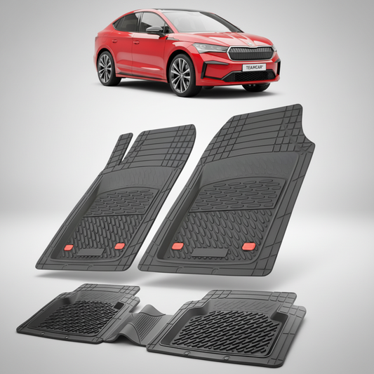 set de covorase din cauciuc negre cu o skoda enyag coupe rosie in fundal