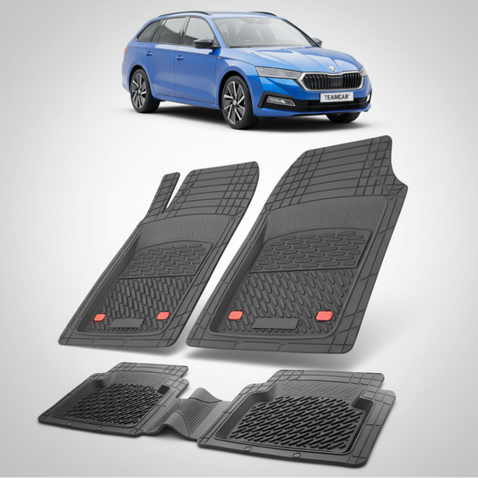 set de covorase din cauciuc negre cu o skoda octavia iv combi facelift albastra in fundal