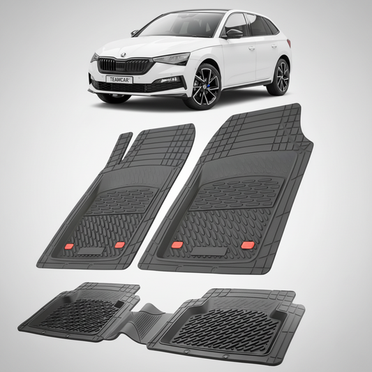 set de covorase din cauciuc negre cu o skoda scala hatchback alba in fundal