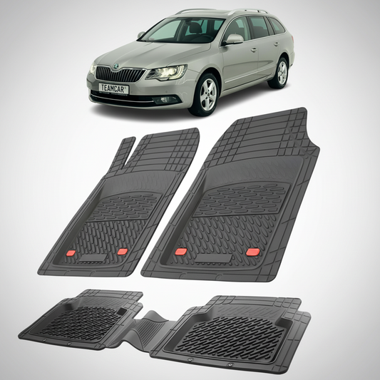 set de covorase din cauciuc negre cu o skoda superb ii combi argintie in fundal