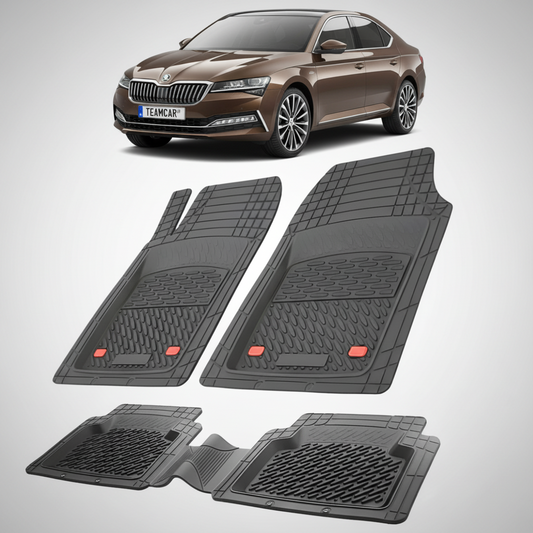 set de covorase din cauciuc negre cu o skoda superb iii liftback facelift maro in fundal
