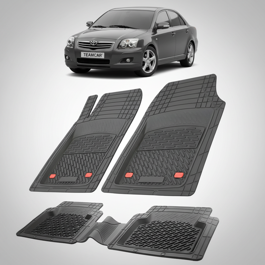 set de covorase din cauciuc negre cu o toyota avensis t25 sedan neagra in fundal