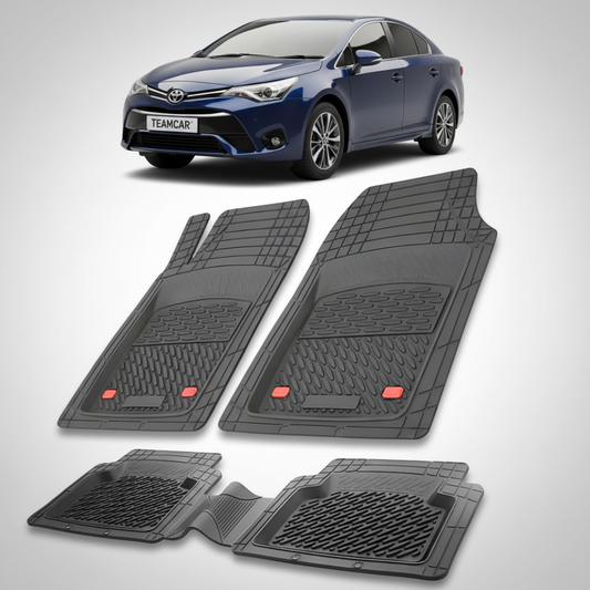 set de covorase din cauciuc negre cu o toyota avensis t27 sedan albastra in fundal