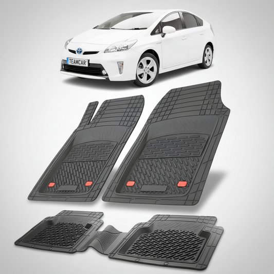 set de covorase din cauciuc negre cu o toyota prius xw30 hatchback alba in fundal