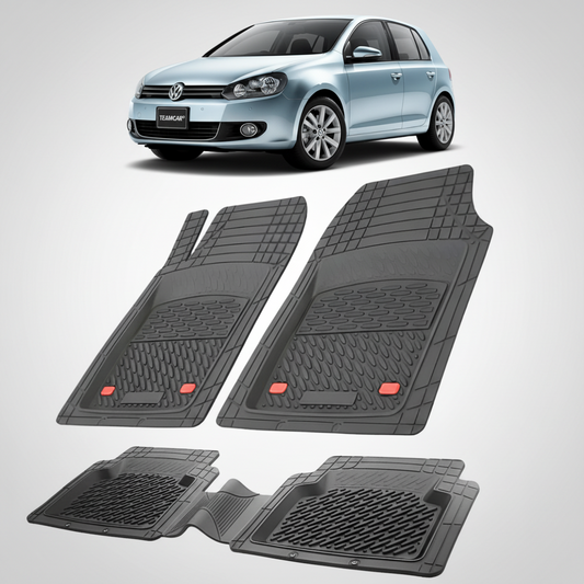 set de covorase din cauciuc negre cu un volkswagen golf 6 hatchback albastru in fundal