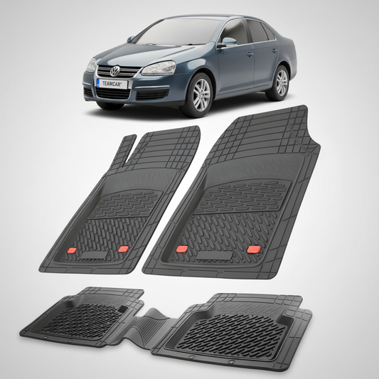 set de covorase din cauciuc negre cu un volkswagen jetta 5 sedan albastru gri metalizat in fundal