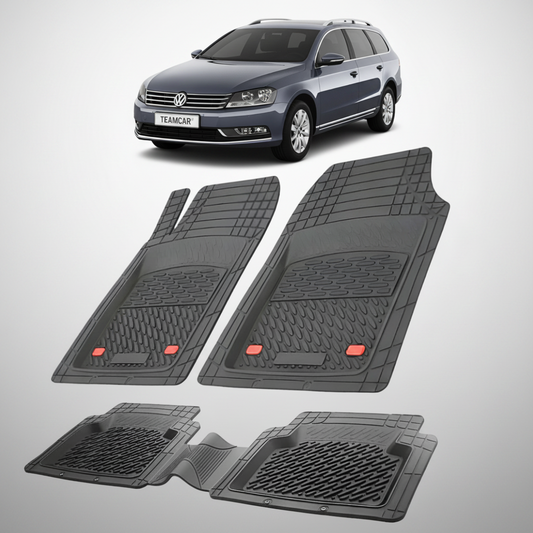 set de covorase din cauciuc negre cu un volkswagen passat b7 variant break gri inchis metalizat in fundal