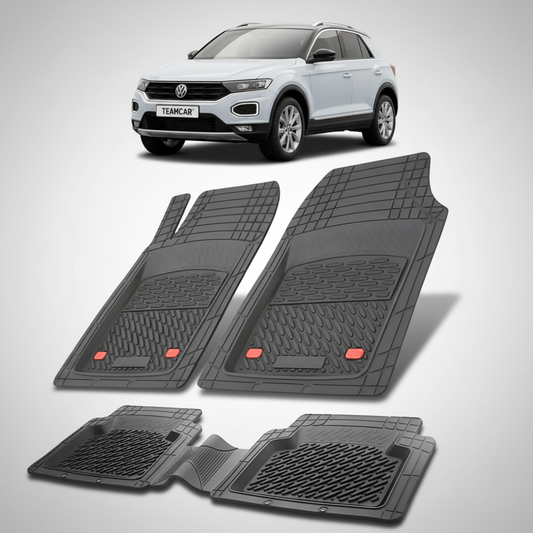 set de covorase din cauciuc negre cu un volkswagen t-roc I alb in fundal