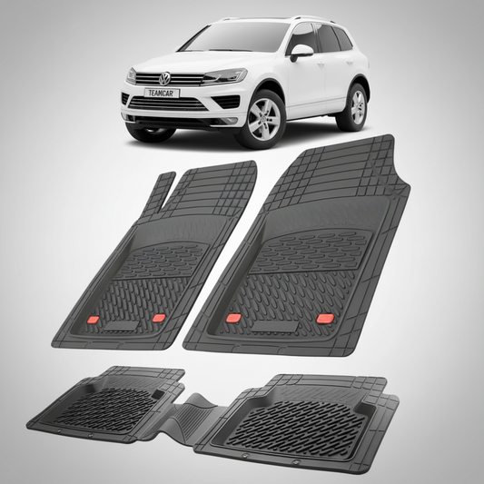 set de covorase din cauciuc negre cu un volkswagen Touareg 2 alb in fundal