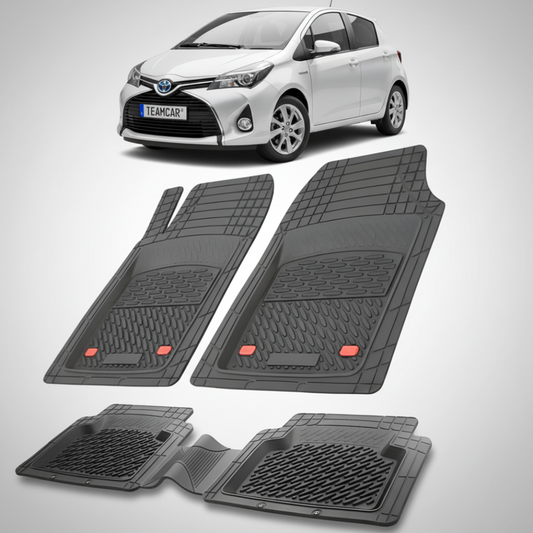 set de covorase din cauciuc negre cu o toyota yaris xp130 hatchback alba in fundal