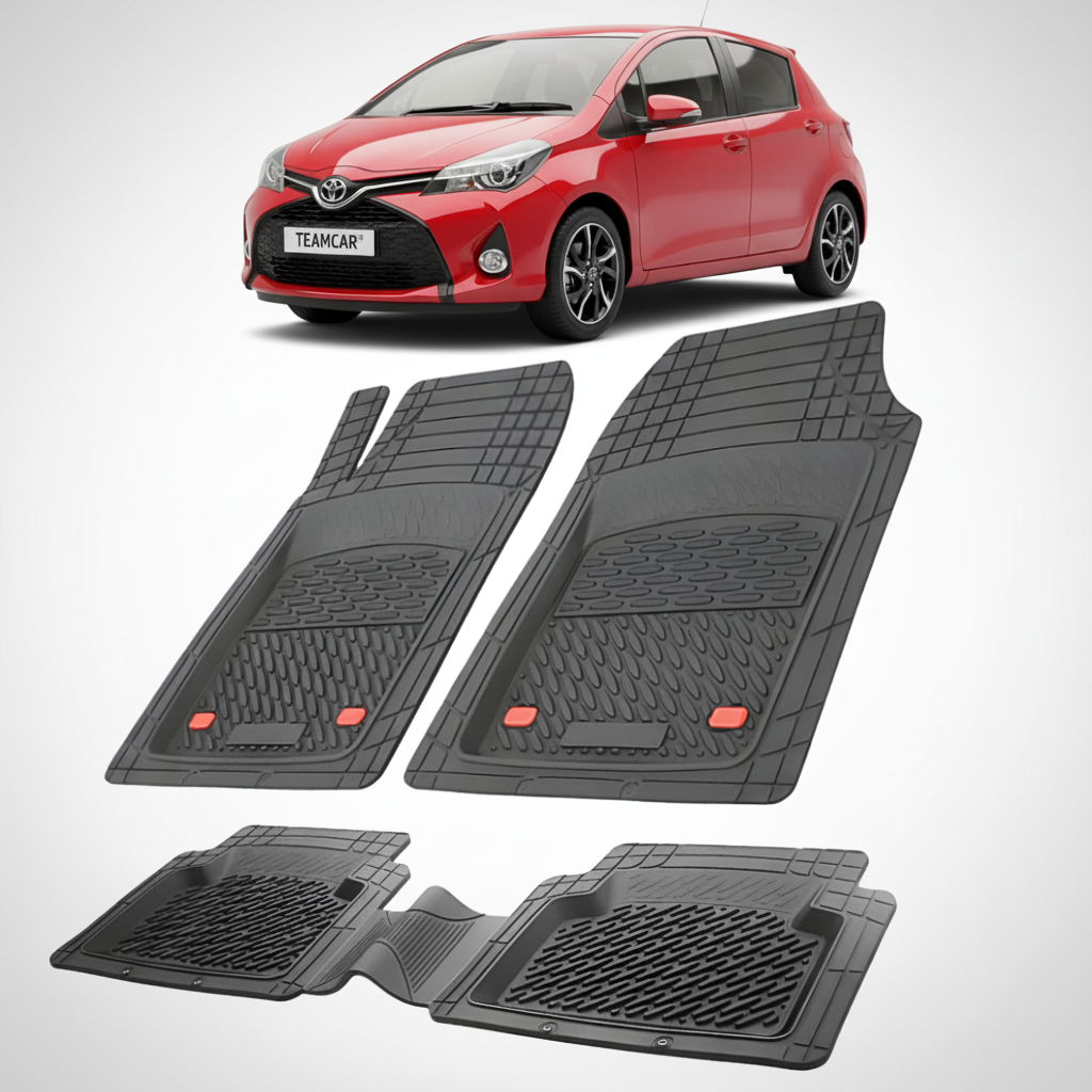 set de covorase din cauciuc negre cu o toyota yaris xp130 hatchback rosie in fundal