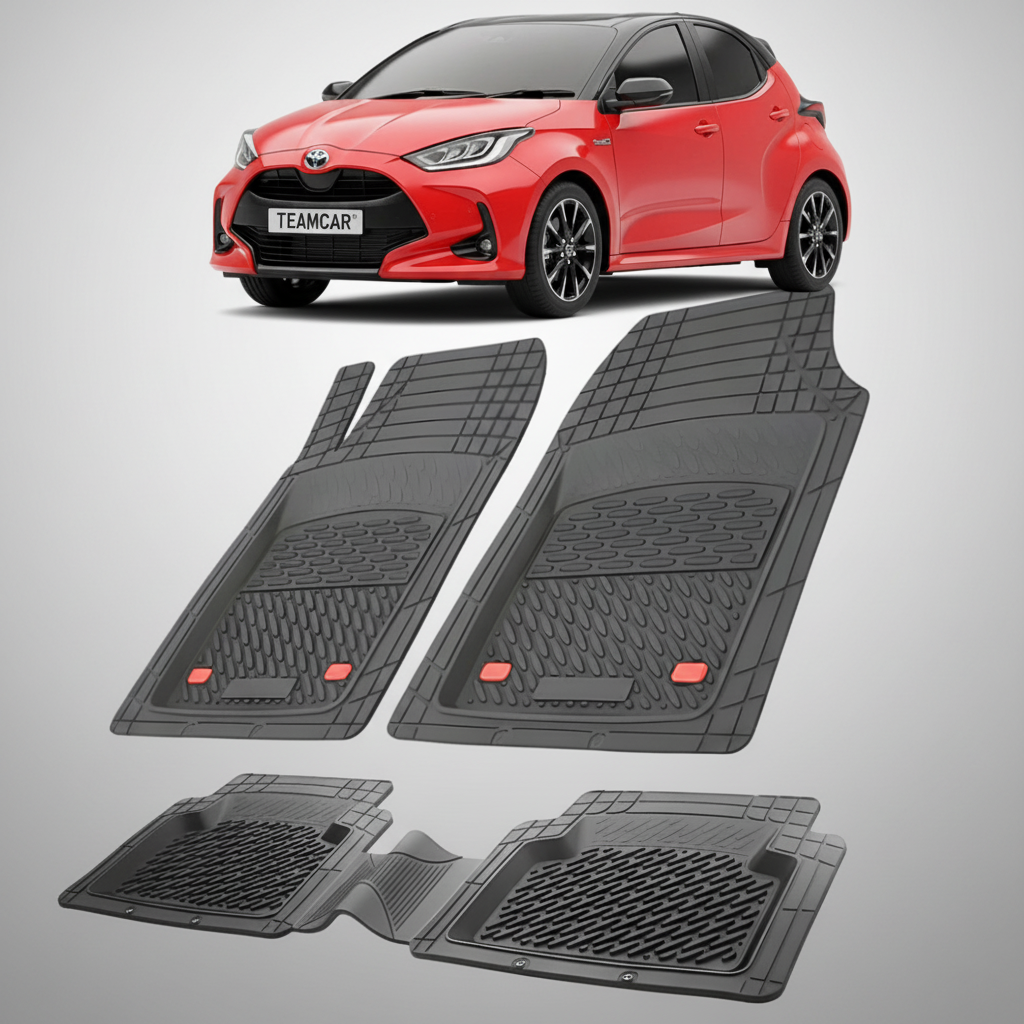 set de covorase din cauciuc negre cu o toyota yaris xp210 hatchback rosie in fundal