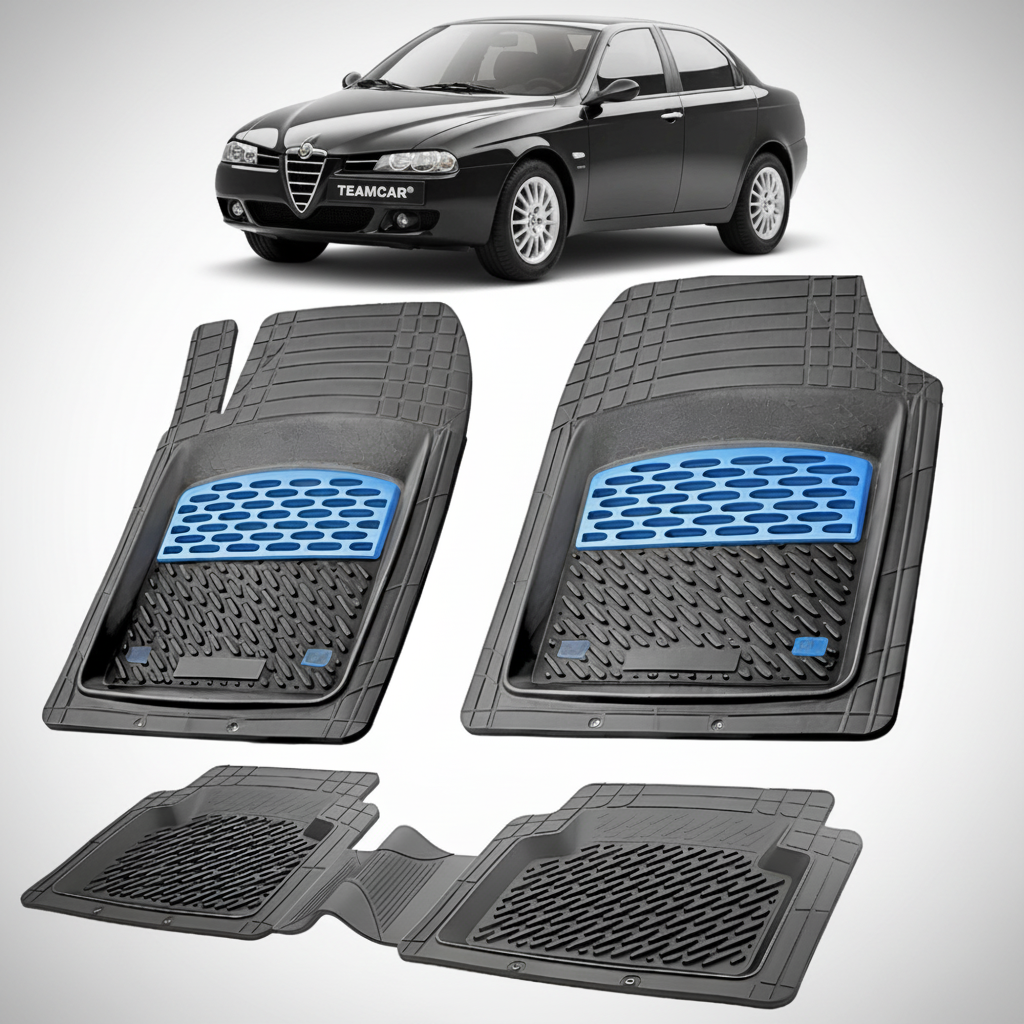 set de covorase din cauciuc negre cu accente albastre cu o alfa romeo 156 neagra in fundal
