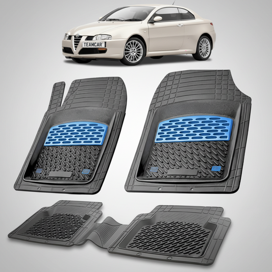 set de covorase din cauciuc negre cu accente albastre cu o alfa romeo gt coupe bej in fundal