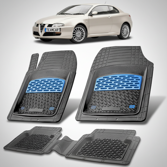 set de covorase din cauciuc negre cu accente albastre cu o alfa romeo gt bej in fundal