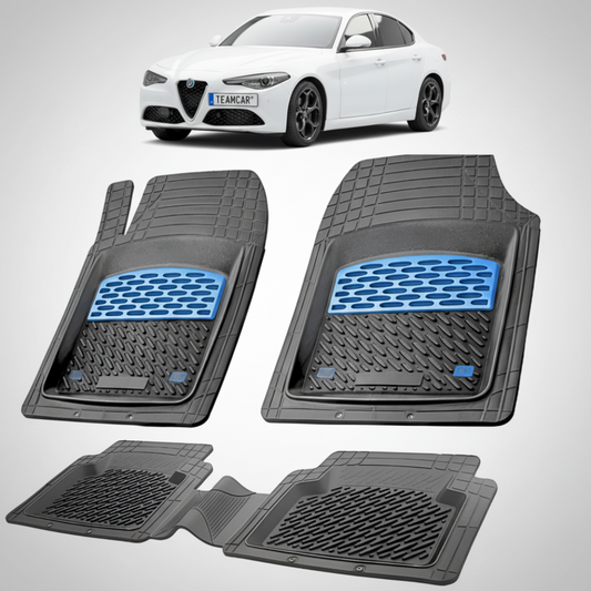 set de covorase din cauciuc negre cu accente albastre cu o alfa romeo giulia sedan alba in fundal