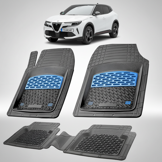 set de covorase din cauciuc negre cu accente albastre cu o alfa romeo junior suv alb in fundal