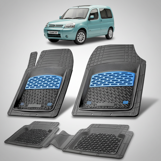 set de covorase din cauciuc negre cu accente albastre cu un citroen berlingo generatia i turcoaz in fundal