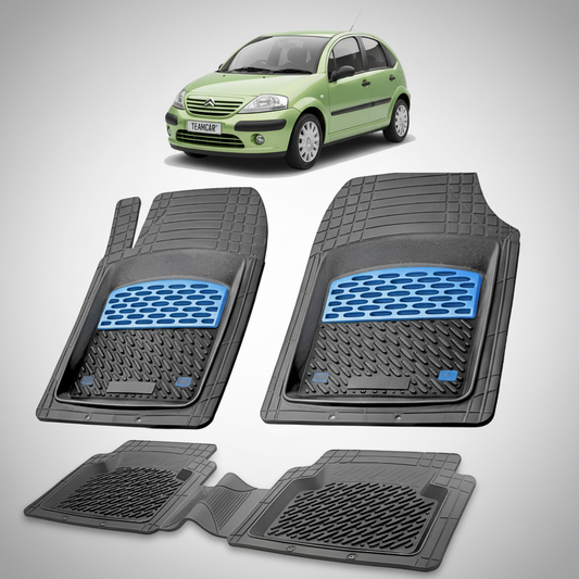 set de covorase din cauciuc negre cu accente albastre cu un citroen c3 hatchback pre-facelift verde in fundal