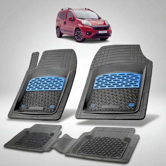 set de covorase din cauciuc negre cu accente albastre cu un fiat qubo facelift mpv  rosu in fundal