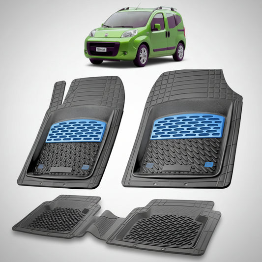 set de covorase din cauciuc negre cu accente albastre cu un fiat qubo mpv  verde in fundal