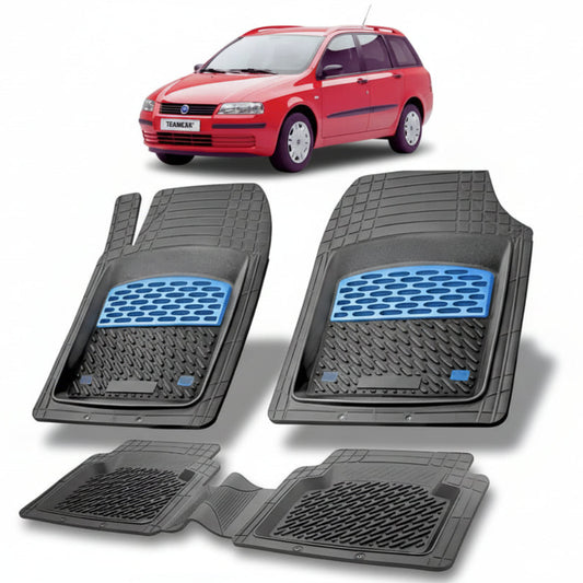 set de covorase din cauciuc negre cu accente albastre cu un fiat stilo station wagon rosu in fundal