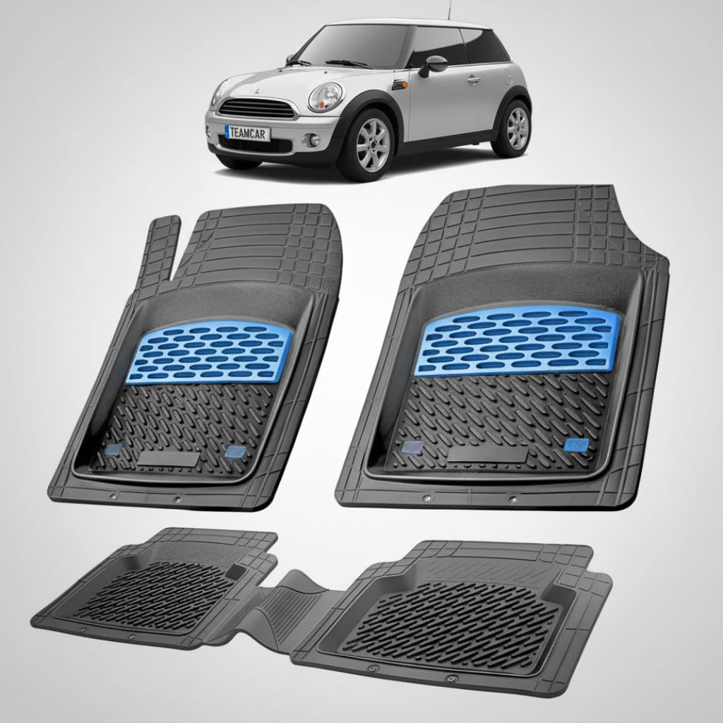 set de covorase din cauciuc negre cu accente albastre cu un mini hatchback r56 alb in fundal