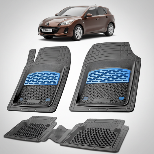set de covorase din cauciuc negre cu accente albastre cu o mazda 3 bl hatchback maro in fundal