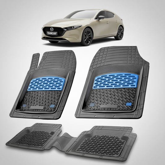 set de covorase din cauciuc negre cu accente albastre cu o mazda 3 bp facelift hatchback 5 usi bej-gri in fundal