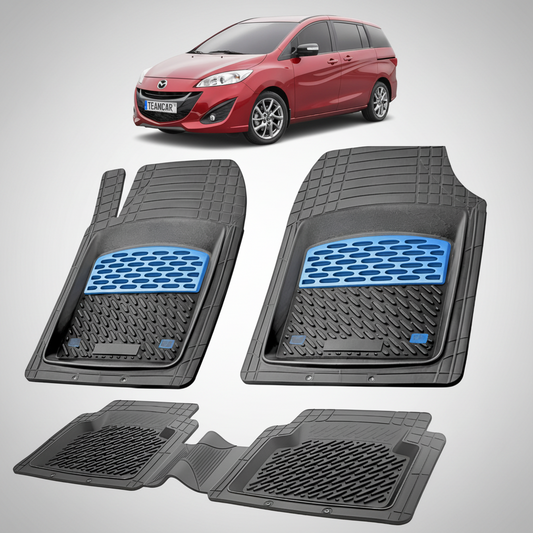 set de covorase din cauciuc negre cu accente albastre cu o mazda 5 generatia 2 rosie in fundal