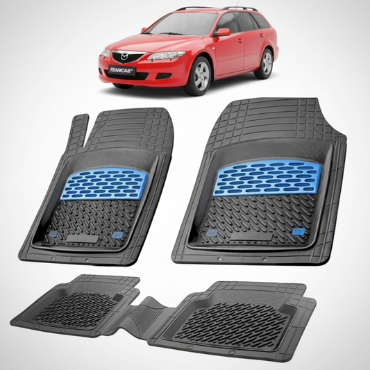 set de covorase din cauciuc negre cu accente albastre cu o mazda 6 gg/gy combi rosu in fundal