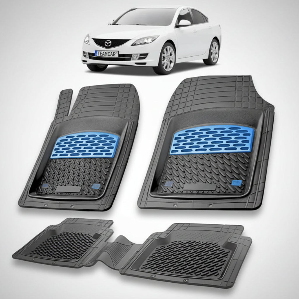 set de covorase din cauciuc negre cu accente albastre cu o mazda 6 gh hatchback 5 usi alb in fundal