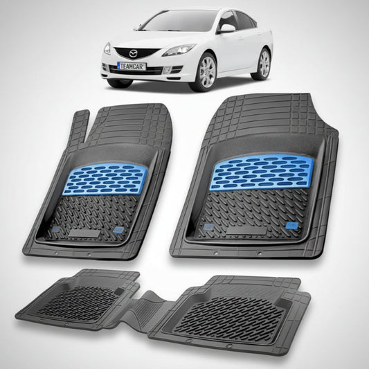 set de covorase din cauciuc negre cu accente albastre cu o mazda 6 gh hatchback 5 usi alb in fundal