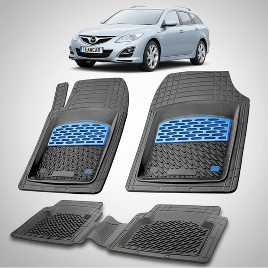 set de covorase din cauciuc negre cu accente albastre cu o mazda 6 generatia 2 albastru deschis in fundal