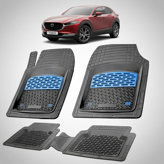set de covorase din cauciuc negre cu accente albastre cu o mazda cx 30 generatia 1 rosu in fundal